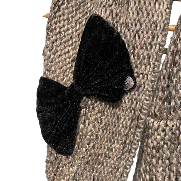 Betsey Johnson Chunky Knit Scarf with Black Bow - Picture 2 of 4